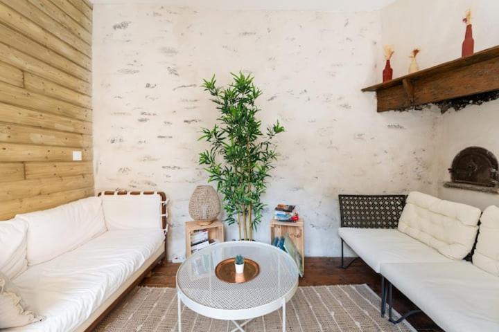 Chez Celia Apartment Laruns Bagian luar foto